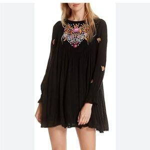 FREE PEOPLE womans boho Mohave Black Mini Dress Embroidered Flowers  Size M